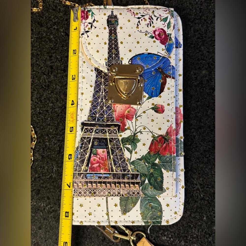 BeAuTiFuL Boutique Paris Crossbody Wallet! 💕 - Picture 8 of 10